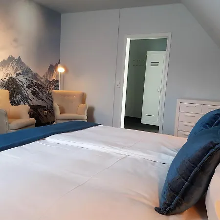 Herrloh Szálloda 3*